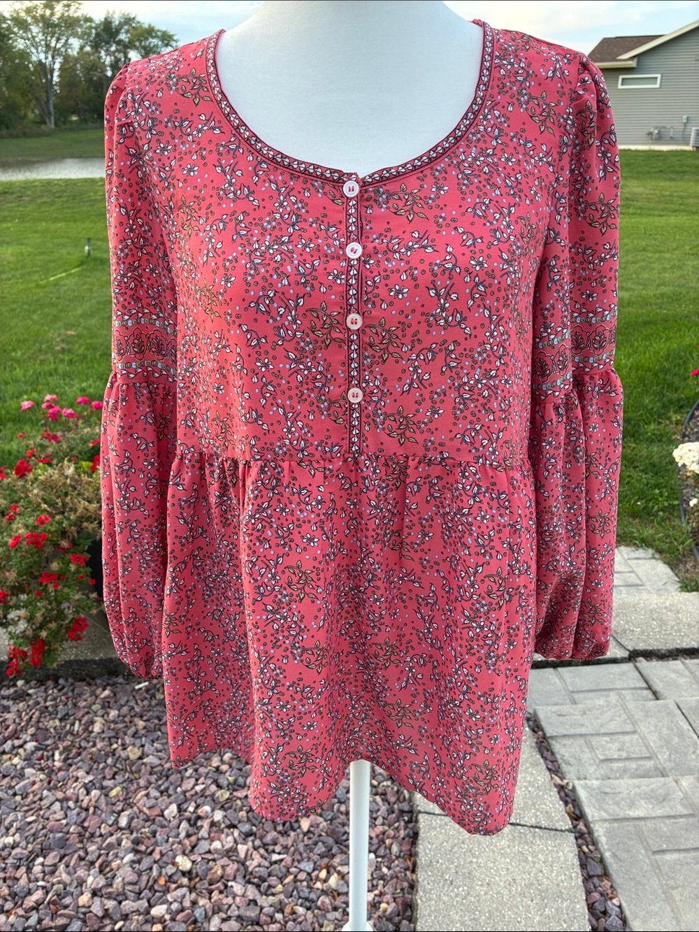 Max Studio Coral Floral Peasant Top S